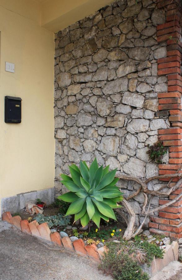 Bed & Breakfast Lighea Giardini Naxos Ngoại thất bức ảnh