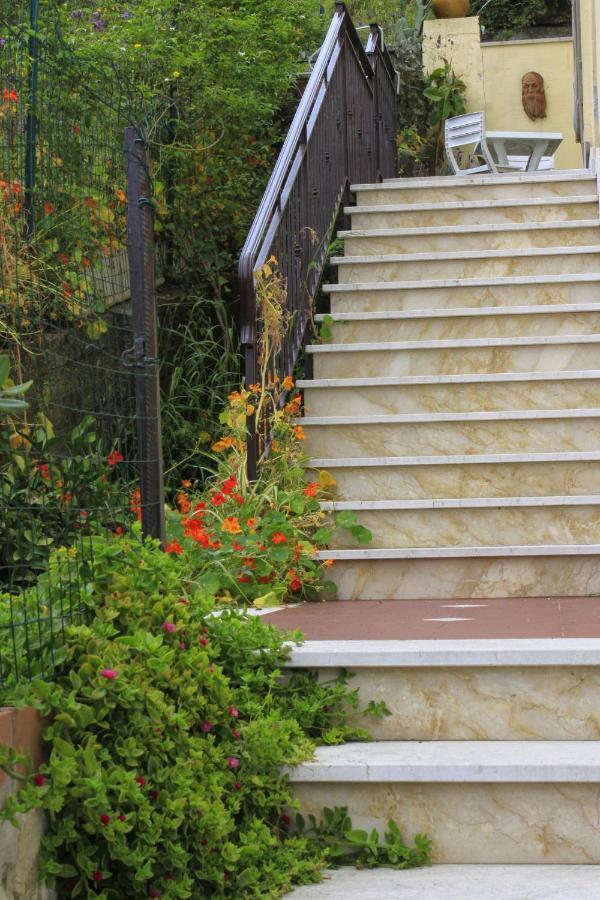Bed & Breakfast Lighea Giardini Naxos Ngoại thất bức ảnh