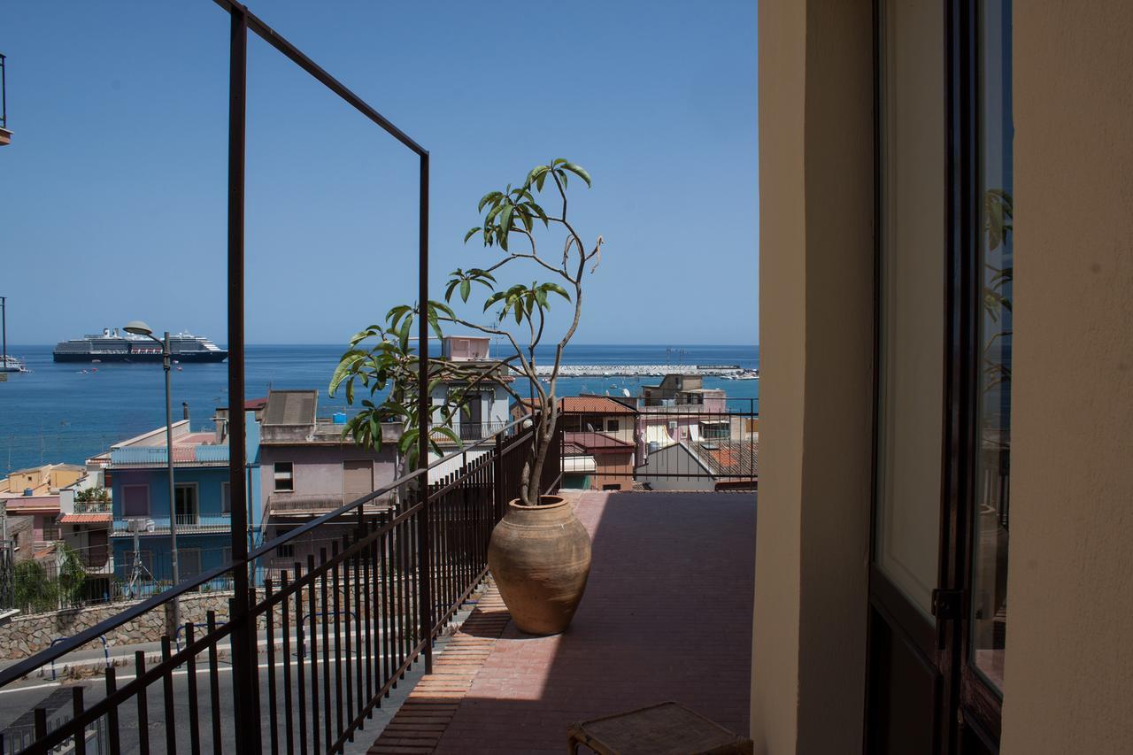 Bed & Breakfast Lighea Giardini Naxos Ngoại thất bức ảnh