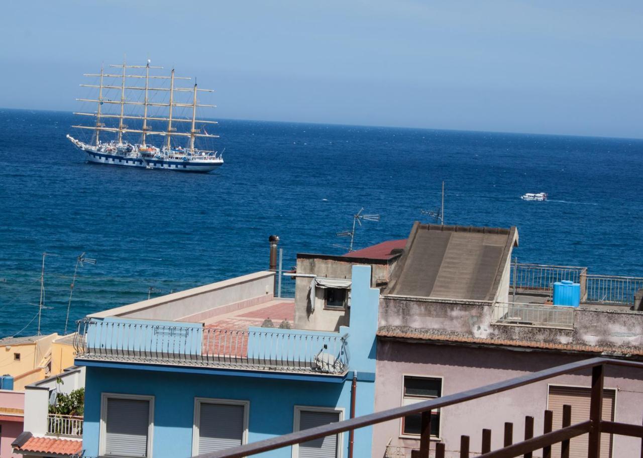 Bed & Breakfast Lighea Giardini Naxos Ngoại thất bức ảnh
